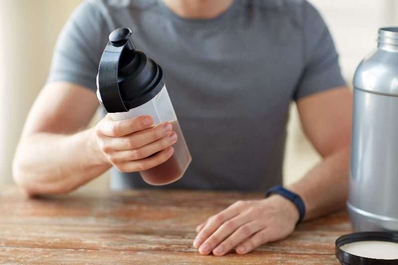 Como se toma el batido herbalife para deportistas